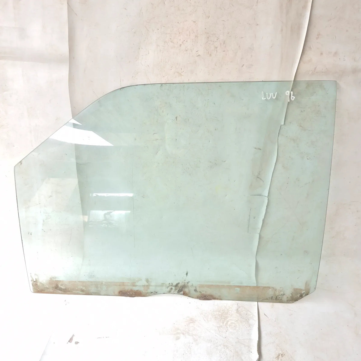 Vidrio puerta DEL-IZQ Chevrolet Luv 1996 - 4x2 Bencina Mecánico