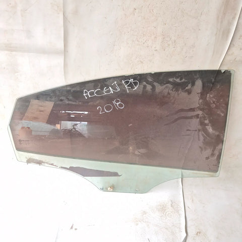 Vidrio puerta DEL-IZQ Hyundai Accent 2018 - 4x2 Bencina Mecánico