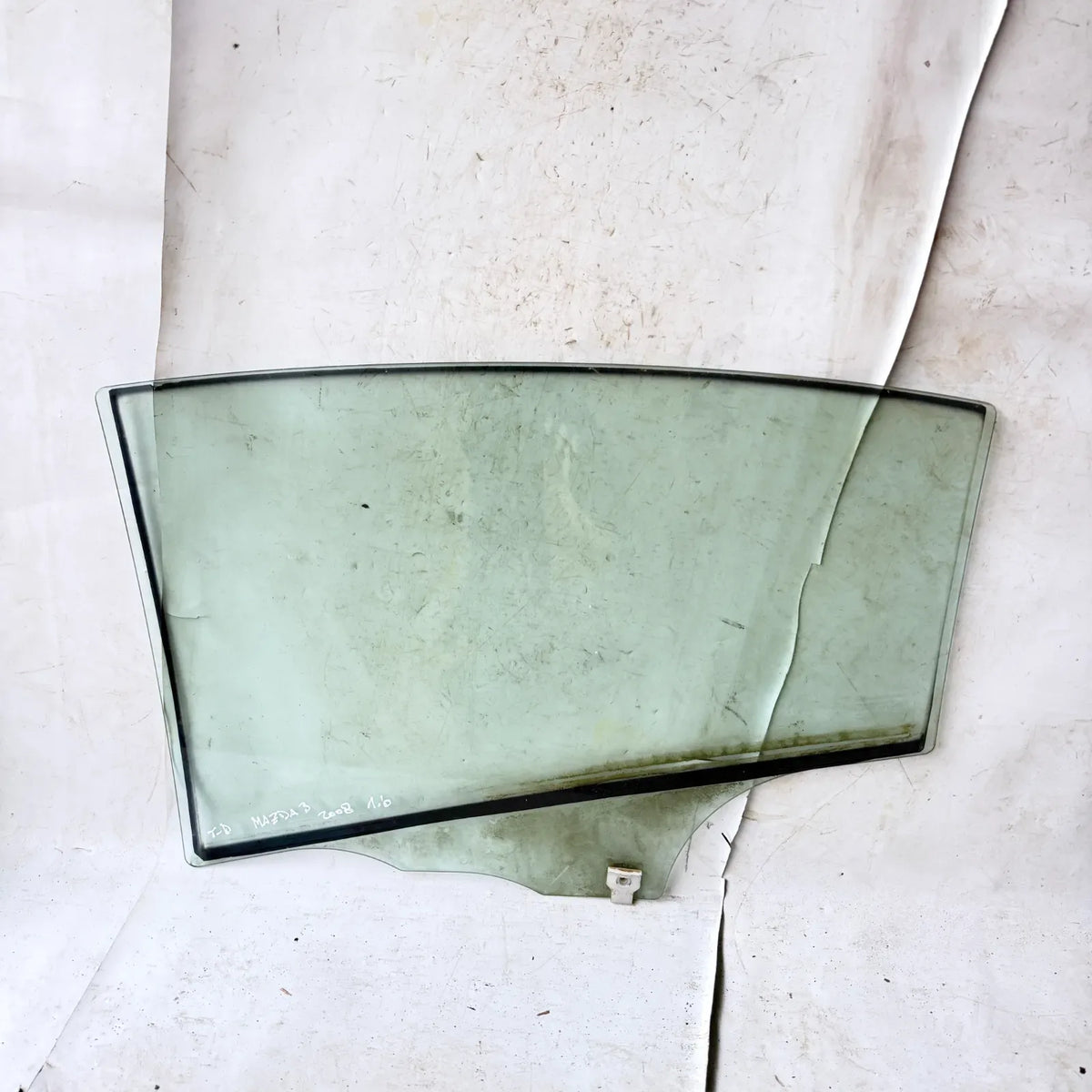 Vidrio puerta TRA-DER Mazda 3 2008 - 1.6 4x2 Bencina Mecánico