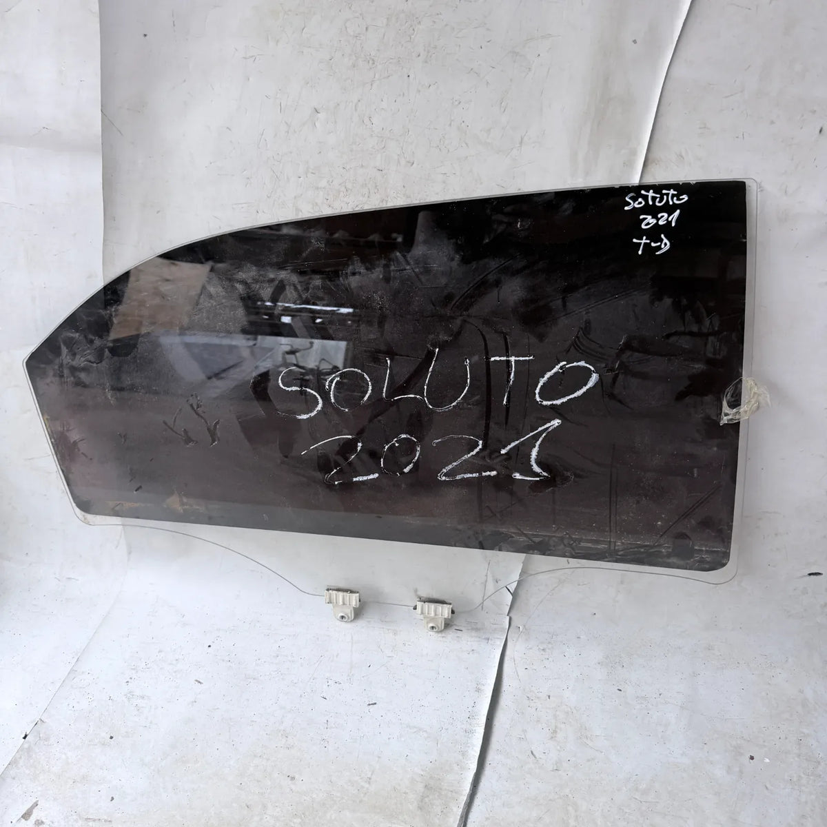 Vidrio puerta TRA-DER Kia soluto 2021 - 4x2 Bencina Mecánico