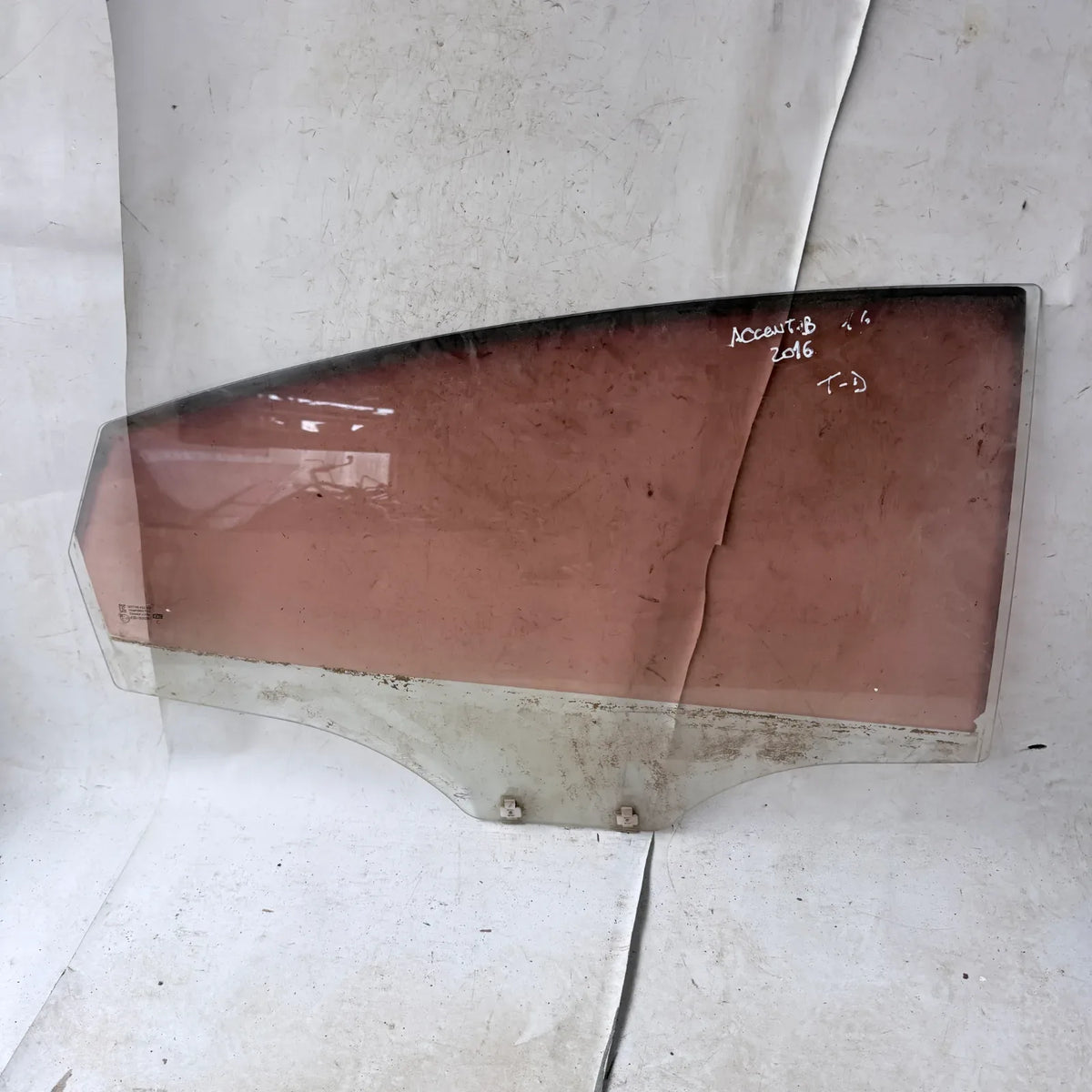 Vidrio puerta TRA-DER Hyundai Accent 2016 - 4x2 Bencina Mecánico