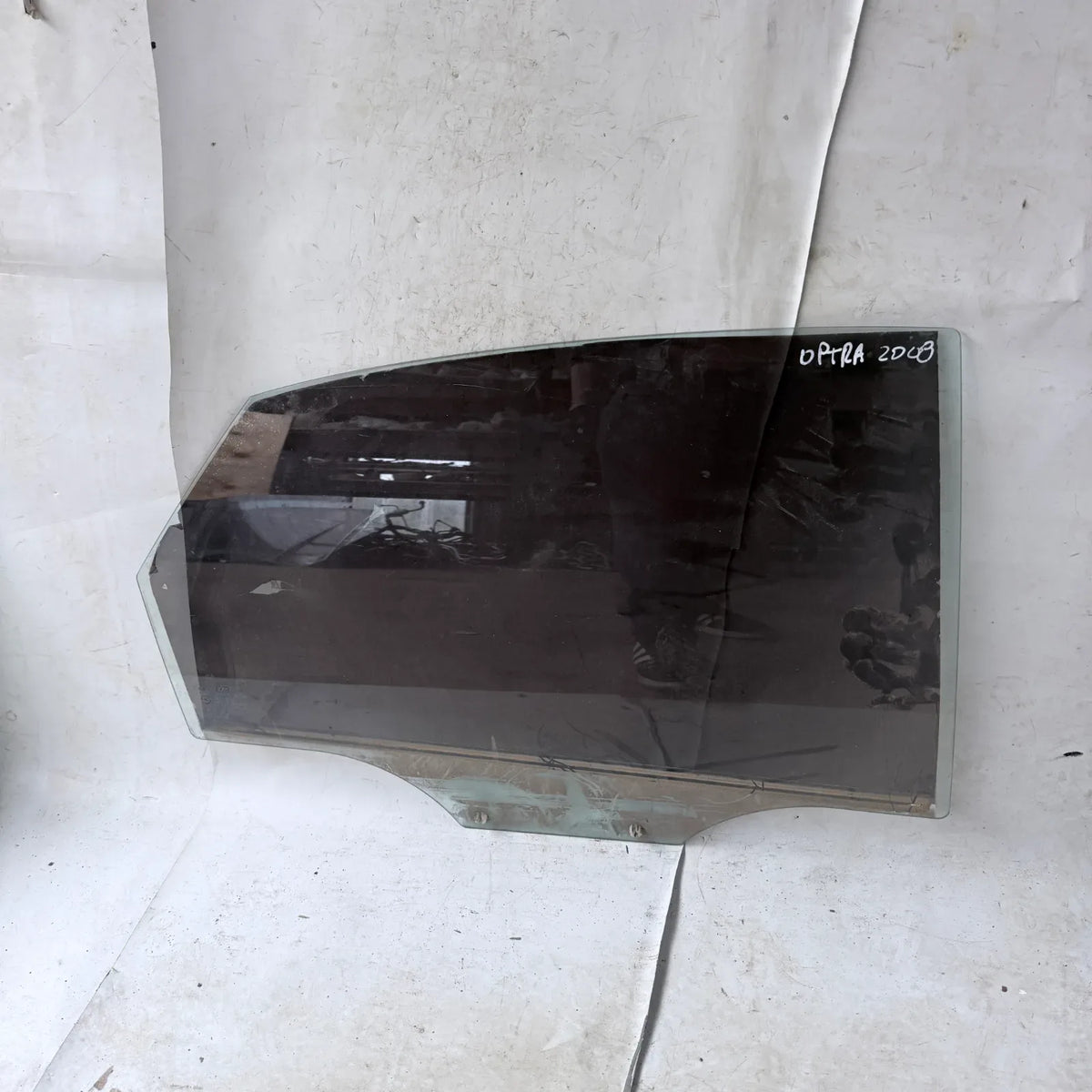 Vidrio puerta TRA-DER Chevrolet Optra 2008 - 4x2 Bencina Mecánico