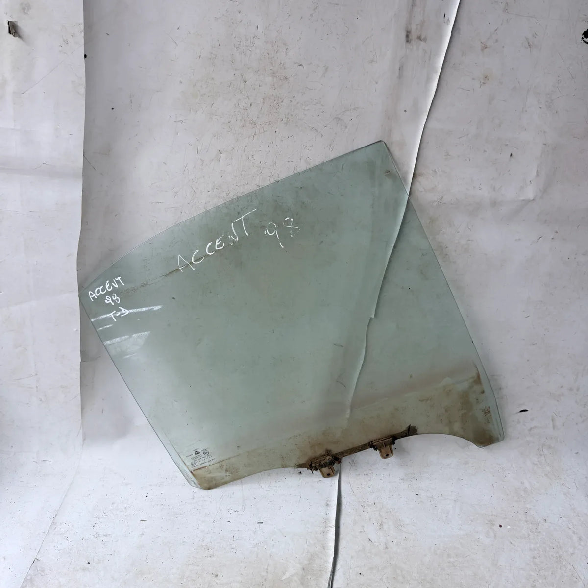 Vidrio puerta TRA-DER Hyundai Accent 1998 - 4x2 Bencina Mecánico