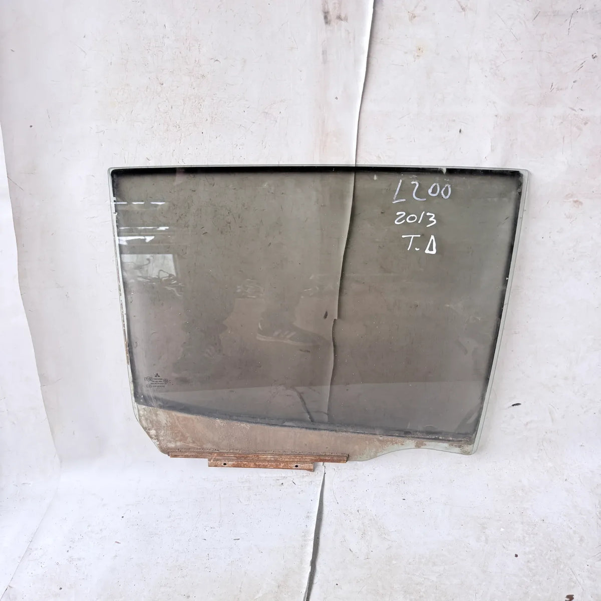 Vidrio puerta TRA-DER Mitsubishi L200 2013 - 4x2 Bencina Mecánico