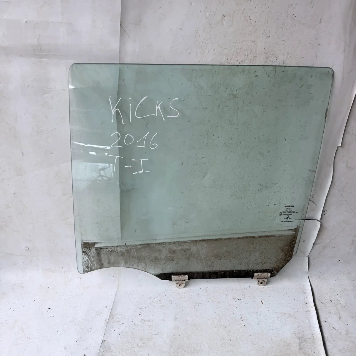 Vidrio puerta TRA-IZQ Nissan Kicks 2016 - 4x2 Bencina Mecánico