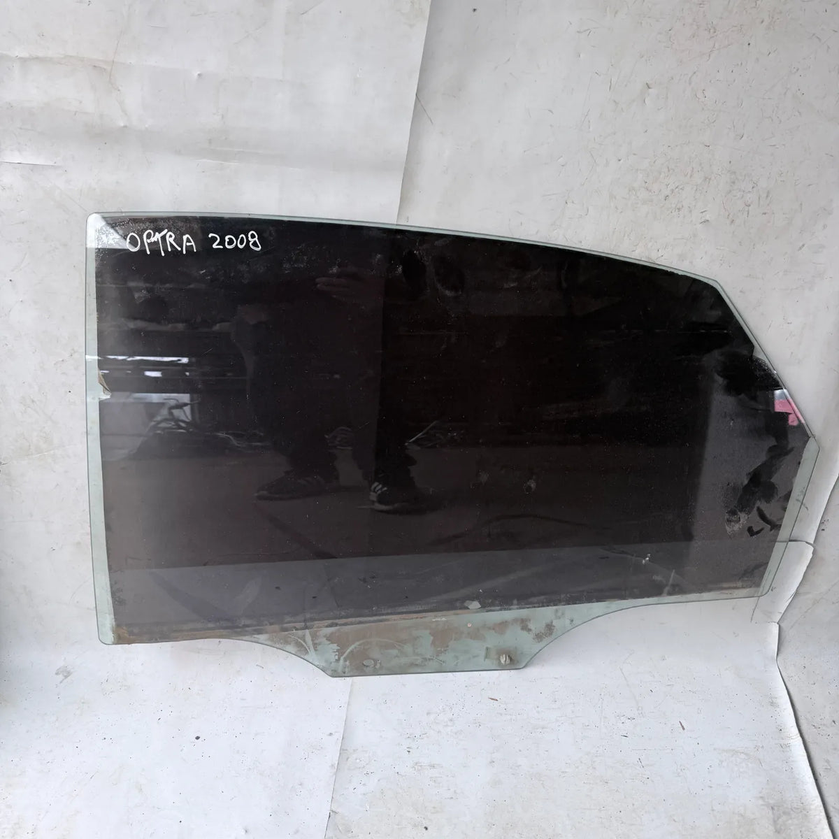 Vidrio puerta TRA-IZQ Chevrolet Optra 2008 - 4x2 Bencina Mecánico