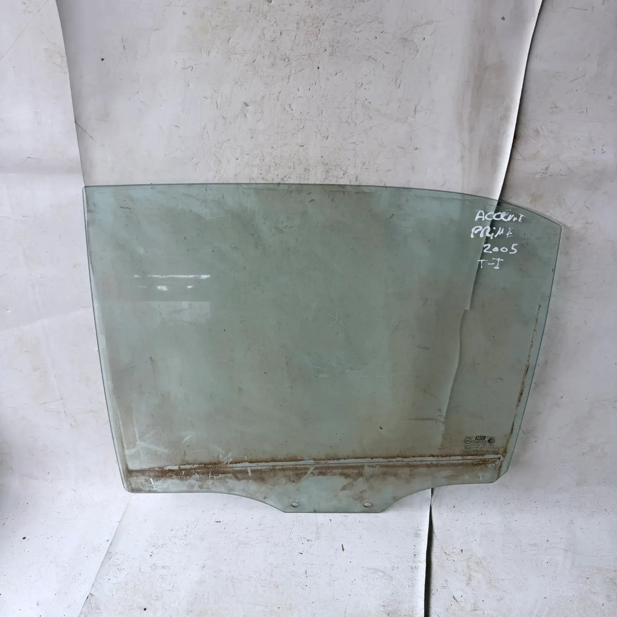 Vidrio puerta TRA-IZQ Hyundai Accent 2005 - 4x2 Bencina Mecánico