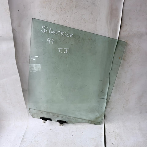 Vidrio puerta TRA-IZQ Suzuki SIDEKICK 1997 - 4x2 Bencina Mecánico