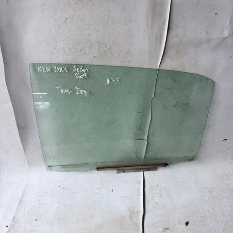 Vidrio puerta TRA-IZQ Toyota New Yaris 2009 - 4x2 Bencina Mecánico