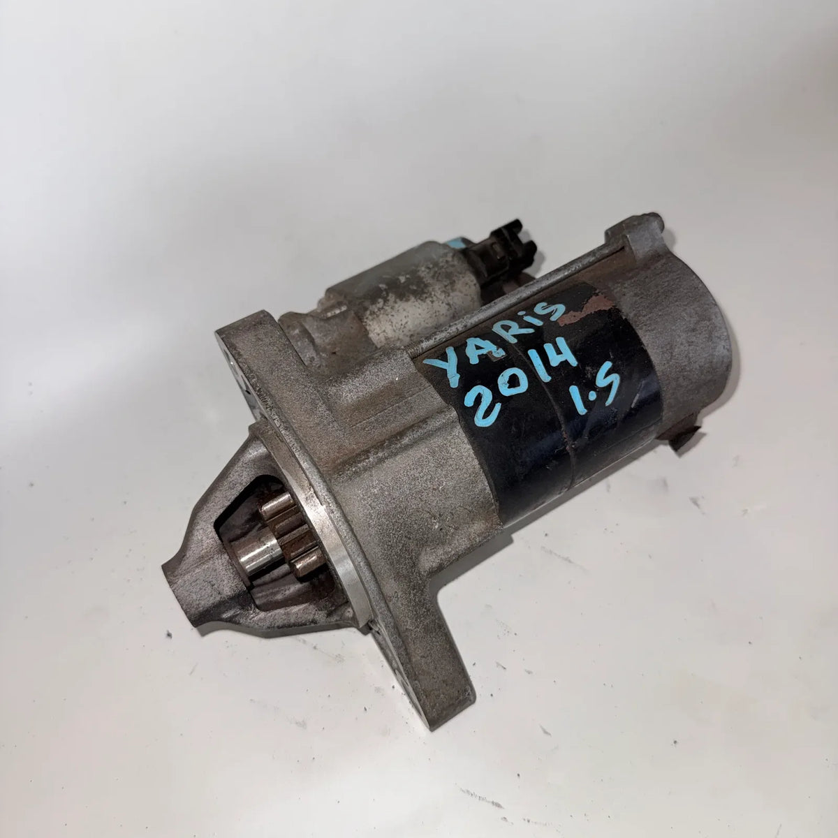 Motor de partida (Arranque) Toyota Yaris 2014 - 1.5 4x2 Bencina Mecánico