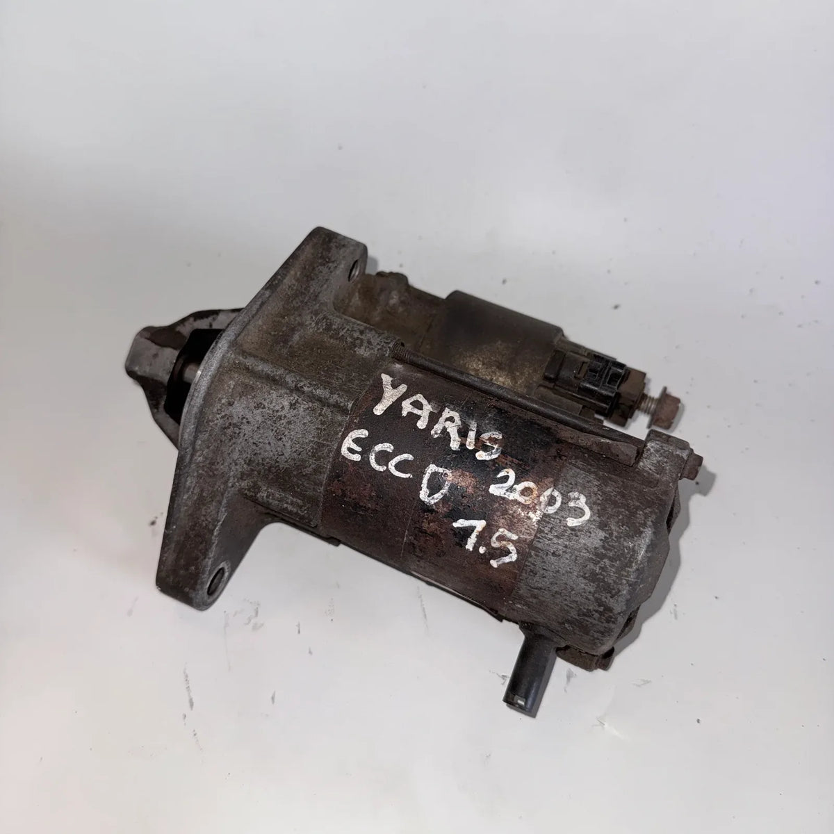 Motor de partida (Arranque) Toyota Yaris Ecco 2003 - 1.5 4x2 Bencina Mecánico
