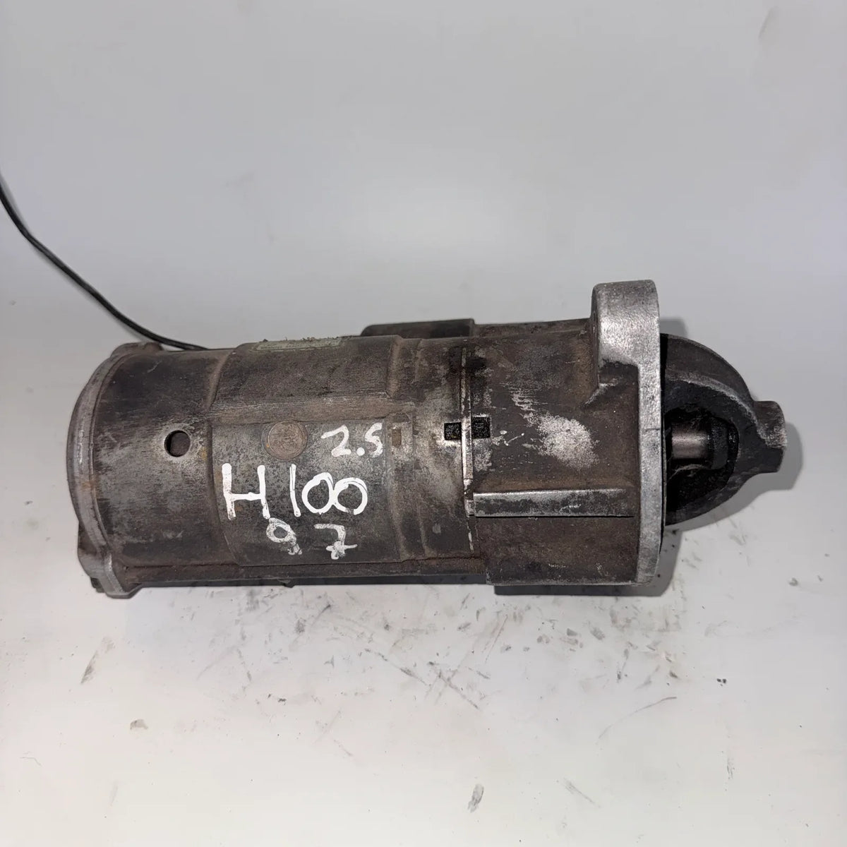 Motor de partida (Arranque) Hyundai H100 1997 - 2.5 4x2 Diesel Mecánico