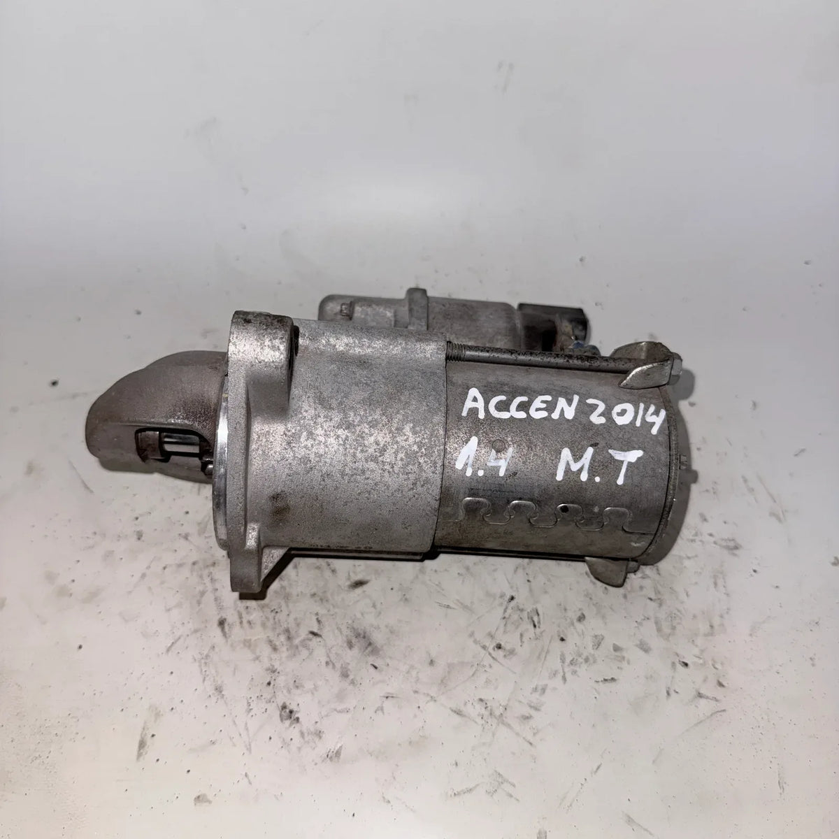 Motor de partida (Arranque) Hyundai Accent 2014 - 1.4 4x2 Bencina Mecánico