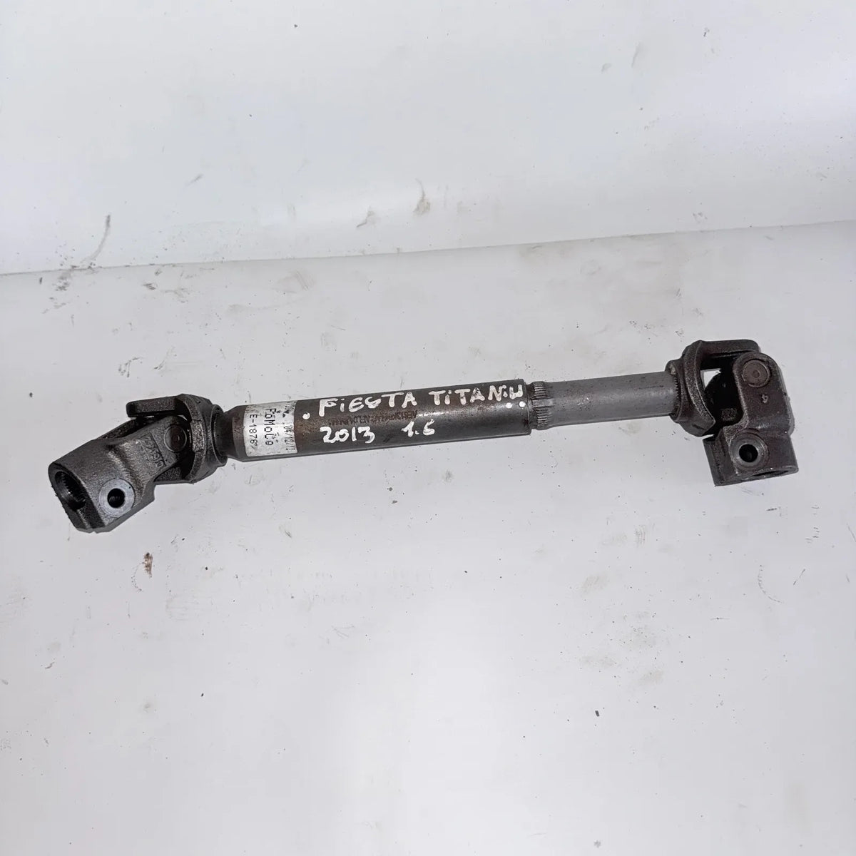 CARDAN DIRECCION Ford Fiesta 2013 - 1.6 4x2 Bencina Mecánico