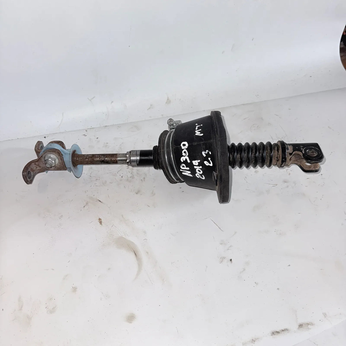 CARDAN DIRECCION Nissan NP300 2019 - 2.3 4x2 Diesel Mecánico