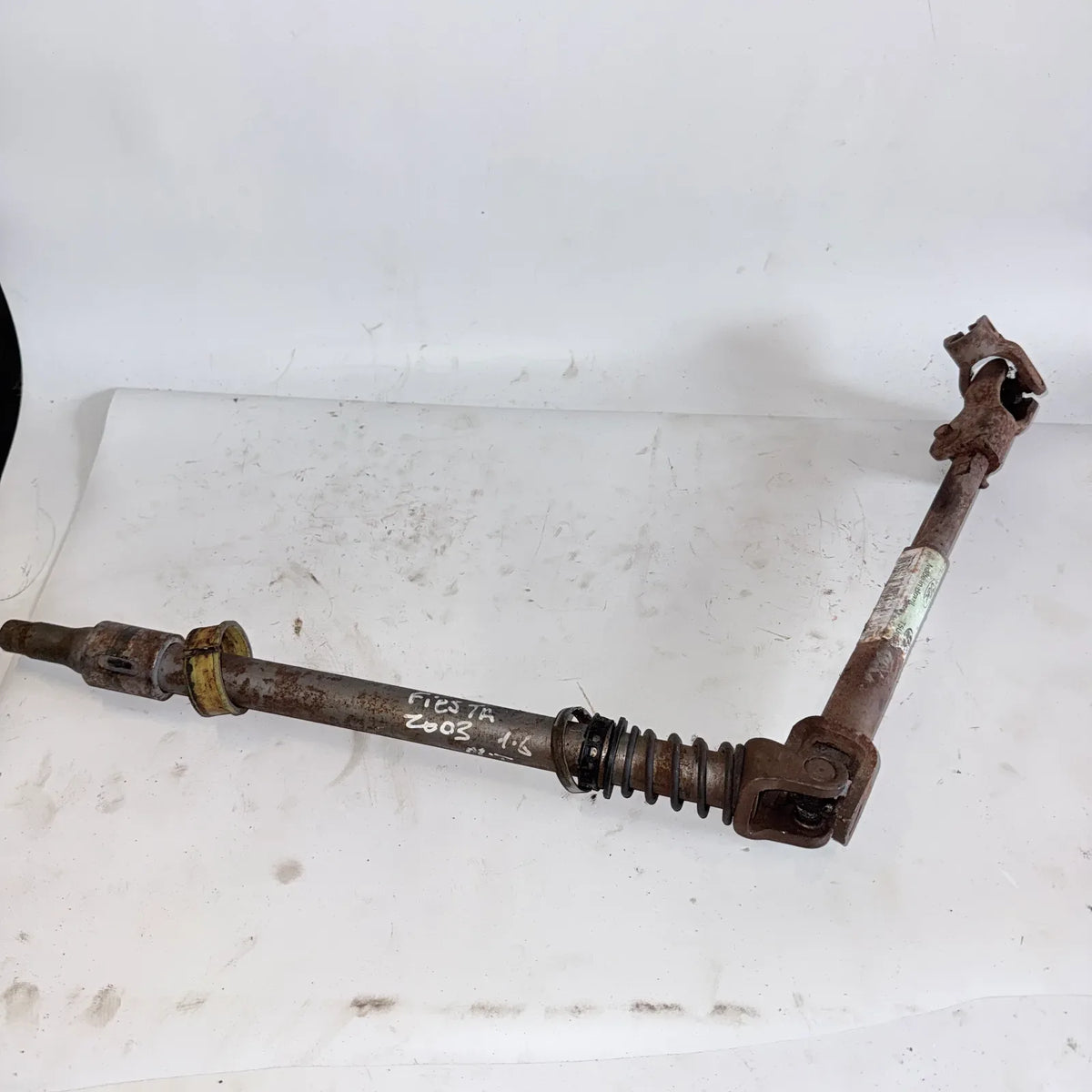 CARDAN DIRECCION Ford Fiesta 2003 - 1.6 4x2 Bencina Mecánico