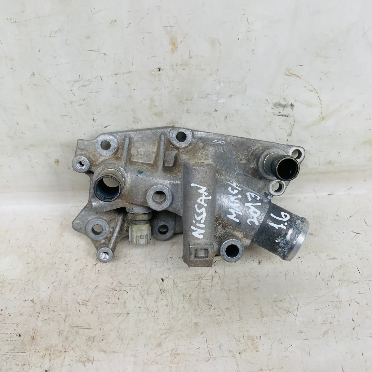 CAJA TERMOSTATICA Nissan March 2013 - 1.6 4x2 Bencina Mecánico