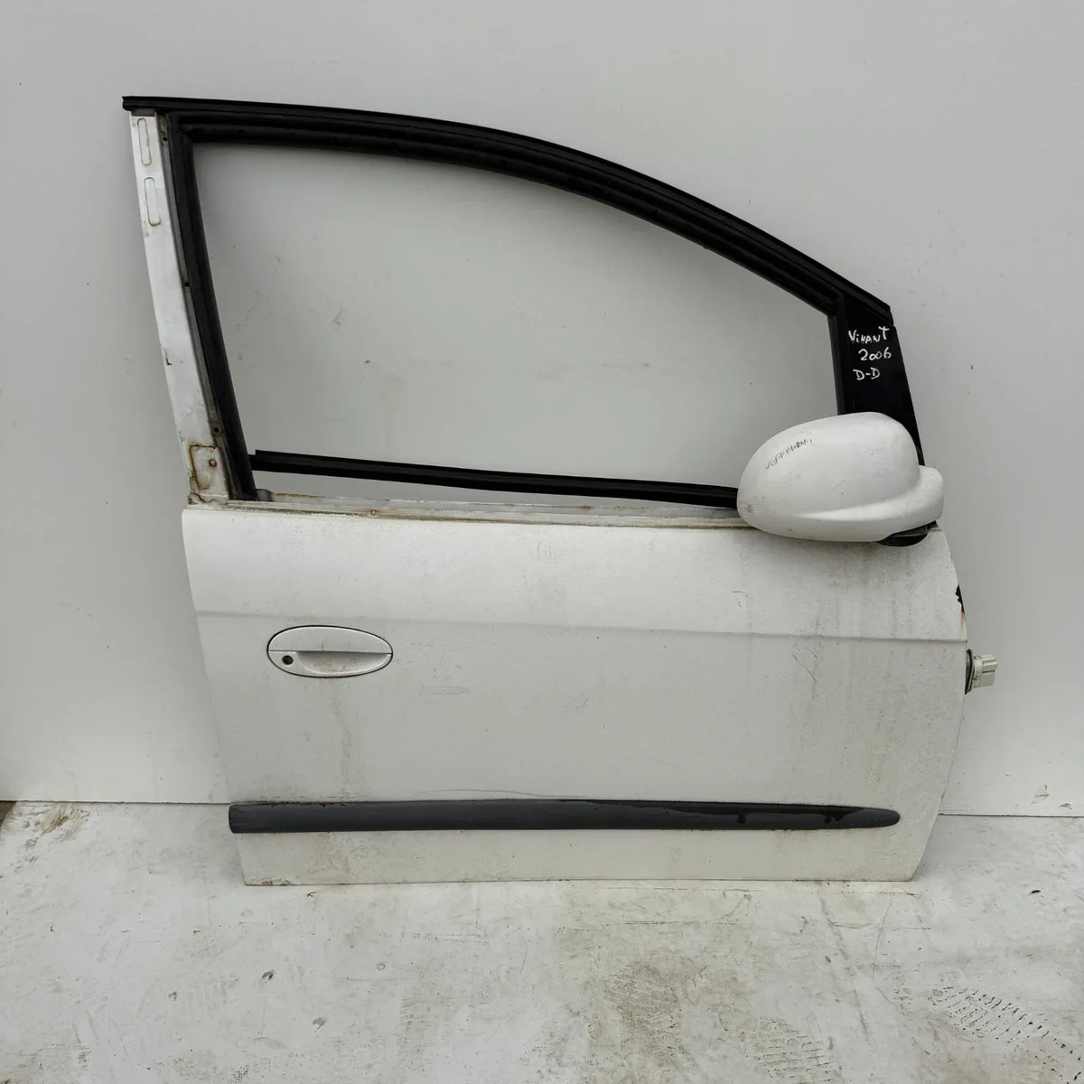 Puerta lata DELANTERA DERECHA Chevrolet Vivant  2006 - 4x2 Bencina Mecánico