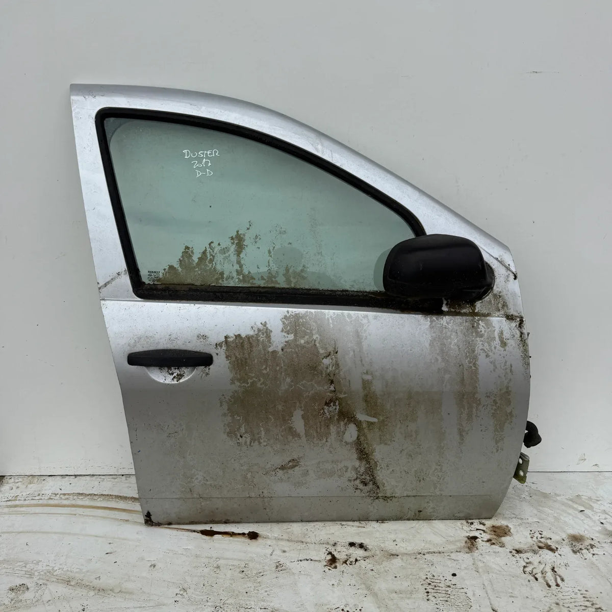 Puerta lata DELANTERA DERECHA Renault Duster 2017 - 4x2 Bencina Mecánico