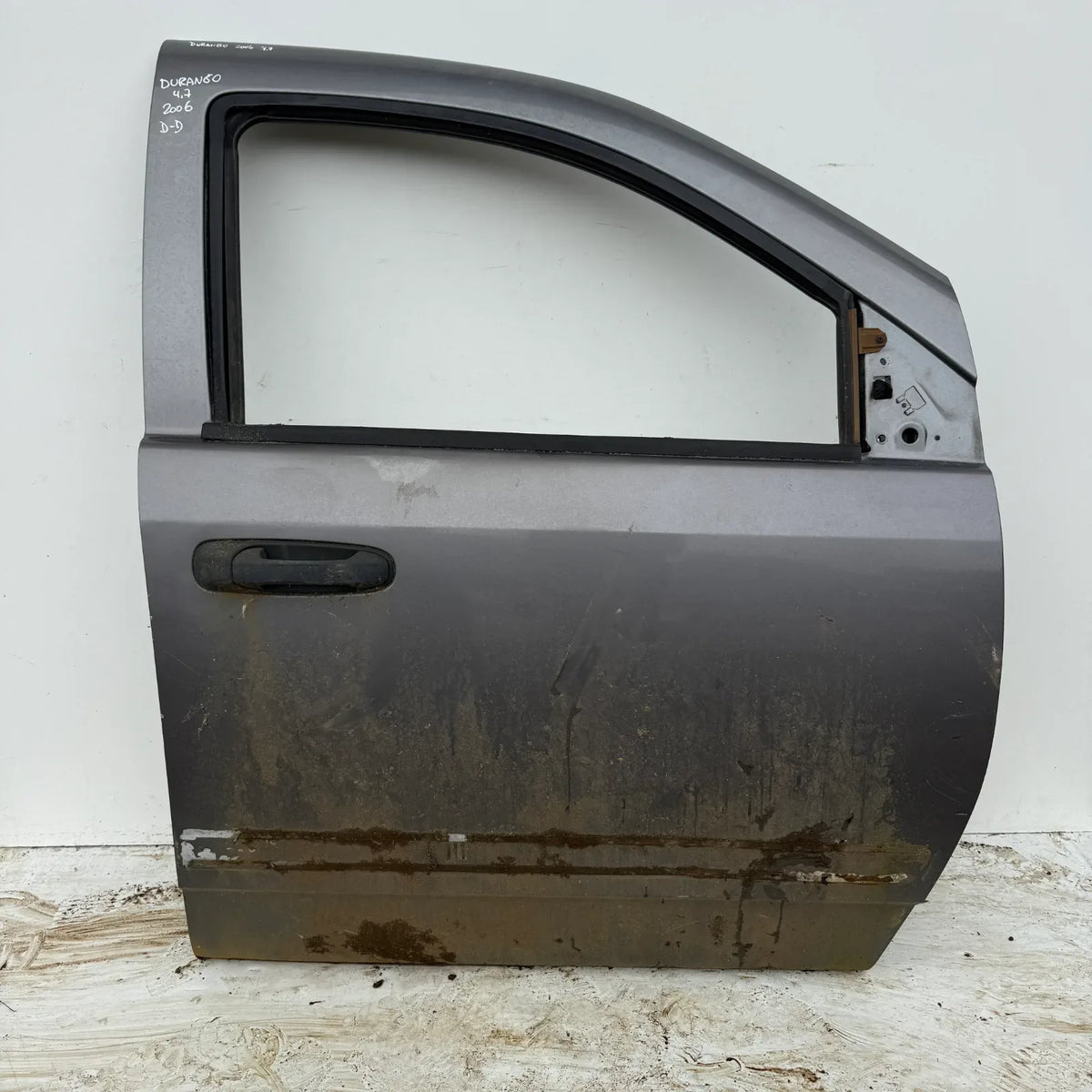 Puerta lata DELANTERA DERECHA Dodge DURANGO 2006 - 4.7 4x2 Bencina Mecánico