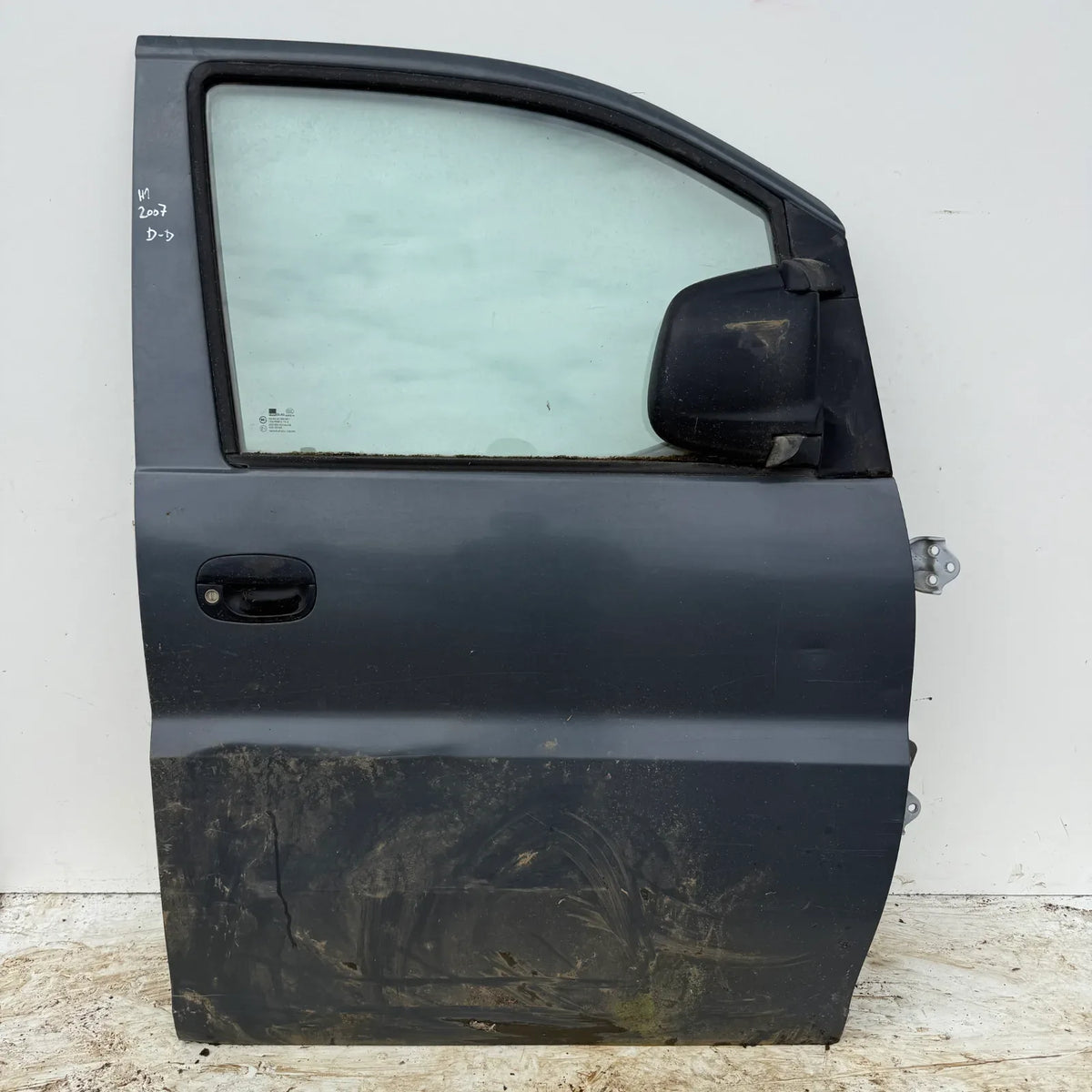 Puerta lata DELANTERA DERECHA Hyundai H1 2007 - 4x2 Bencina Mecánico