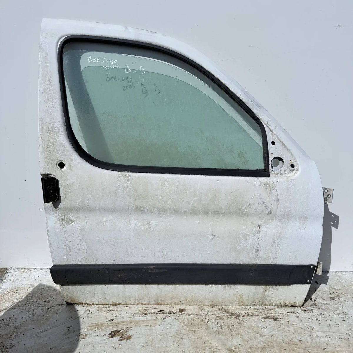 Puerta lata DELANTERA DERECHA Citroen Berlingo 2005 - 4x2 Bencina Mecánico