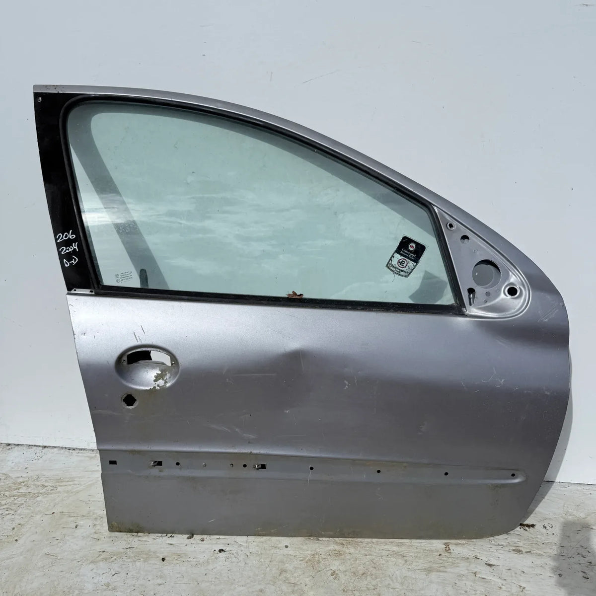 Puerta lata DELANTERA DERECHA Peugeot 206 2004 - 4x2 Bencina Mecánico