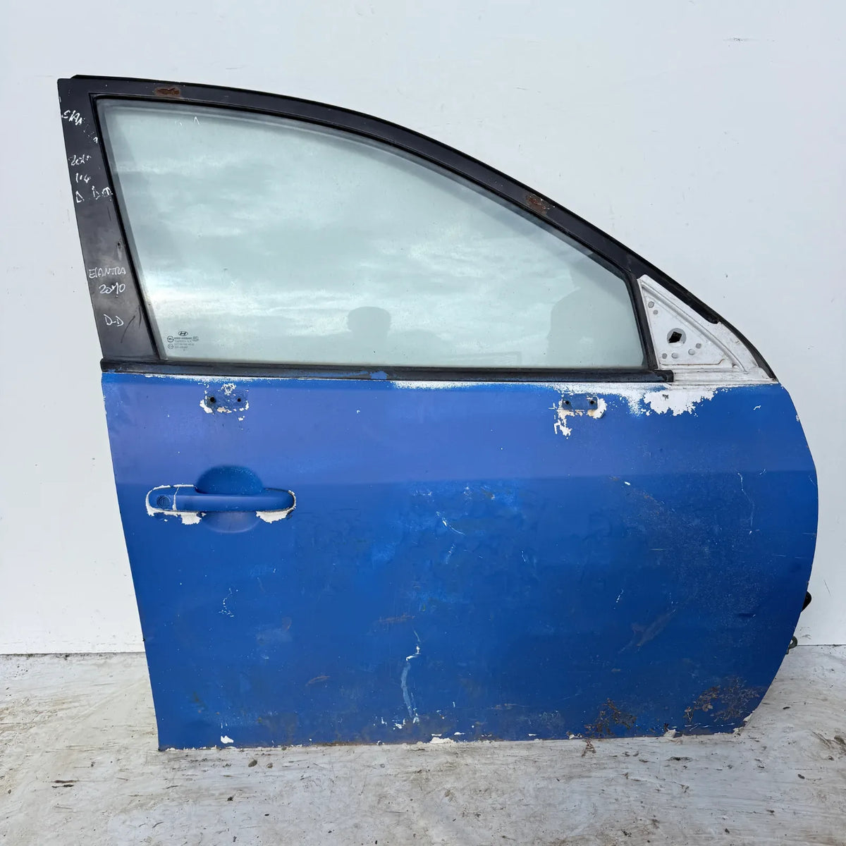 Puerta lata DELANTERA DERECHA Hyundai Elantra 2010 - 4x2 Bencina Mecánico