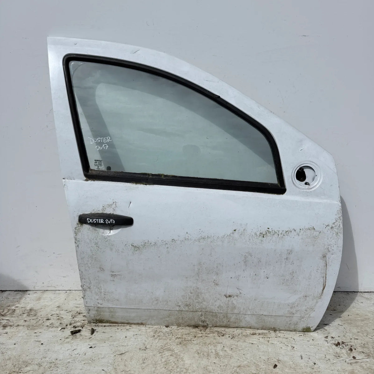 Puerta lata DELANTERA DERECHA Renault Duster 2017 - 4x2 Bencina Mecánico