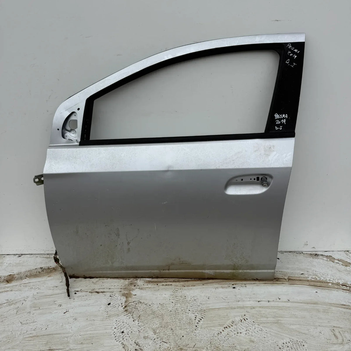 Puerta lata DELANTERA IZQUIERDA Chevrolet PRISMA 2019 - 4x2 Bencina Mecánico