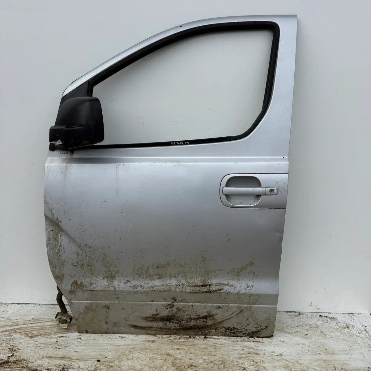 Puerta lata DELANTERA IZQUIERDA Hyundai H1 2013 - 4x2 Bencina Mecánico