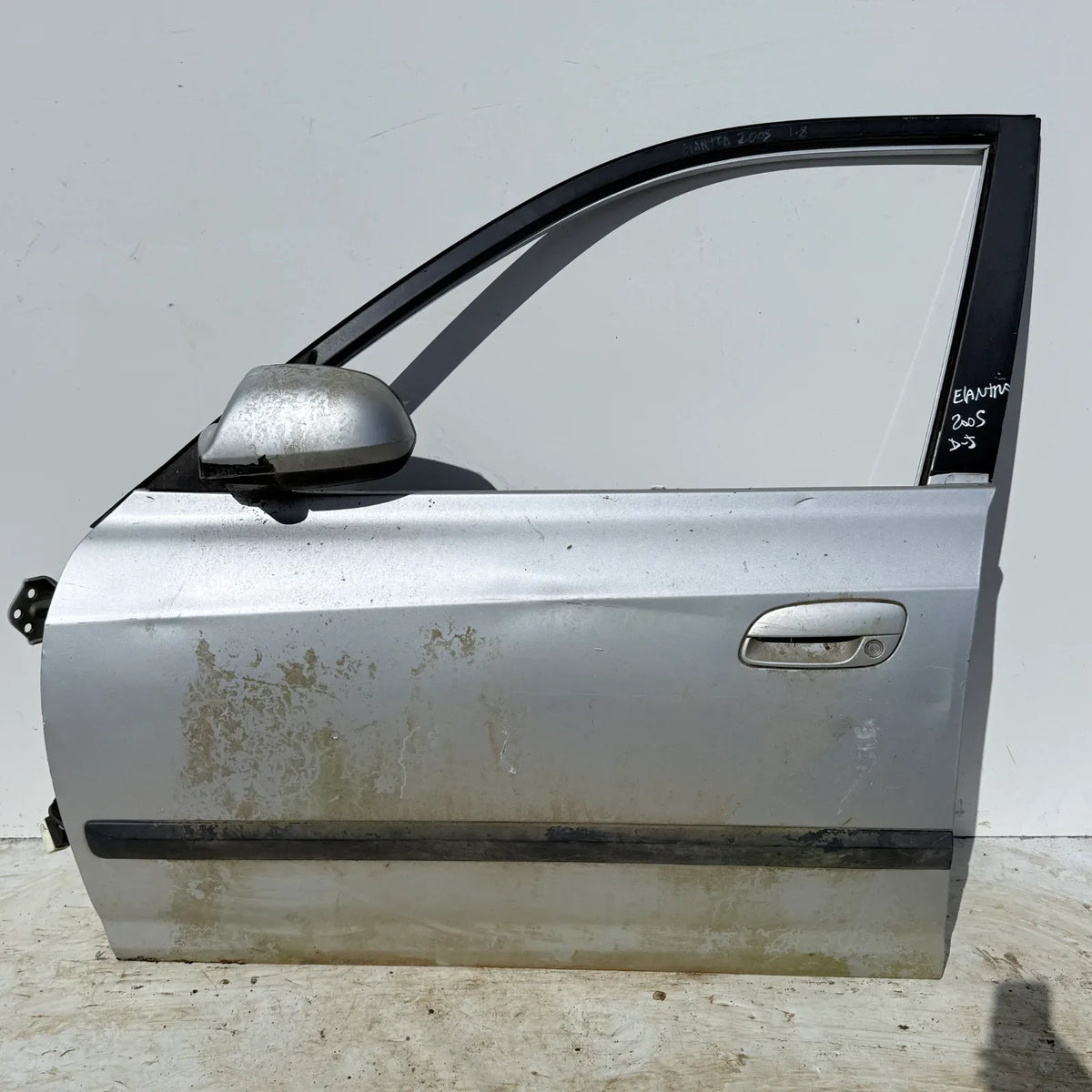 Puerta lata DELANTERA IZQUIERDA Hyundai Elantra 2005 - 4x2 Bencina Mecánico