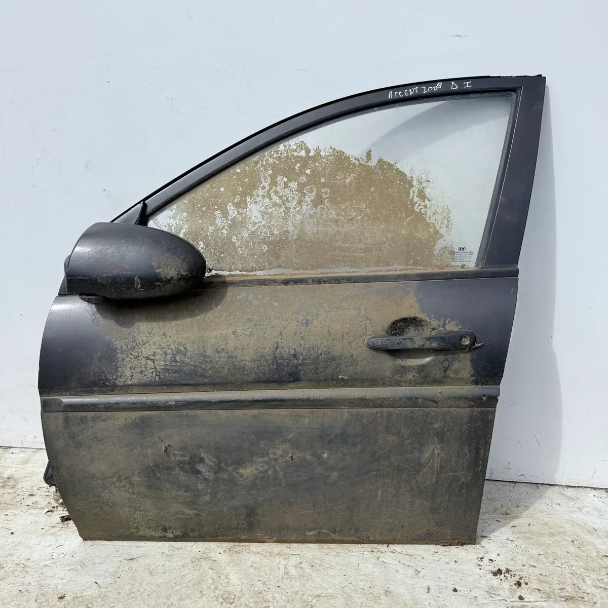 Puerta lata DELANTERA IZQUIERDA Hyundai Accent 2008 - 4x2 Bencina Mecánico