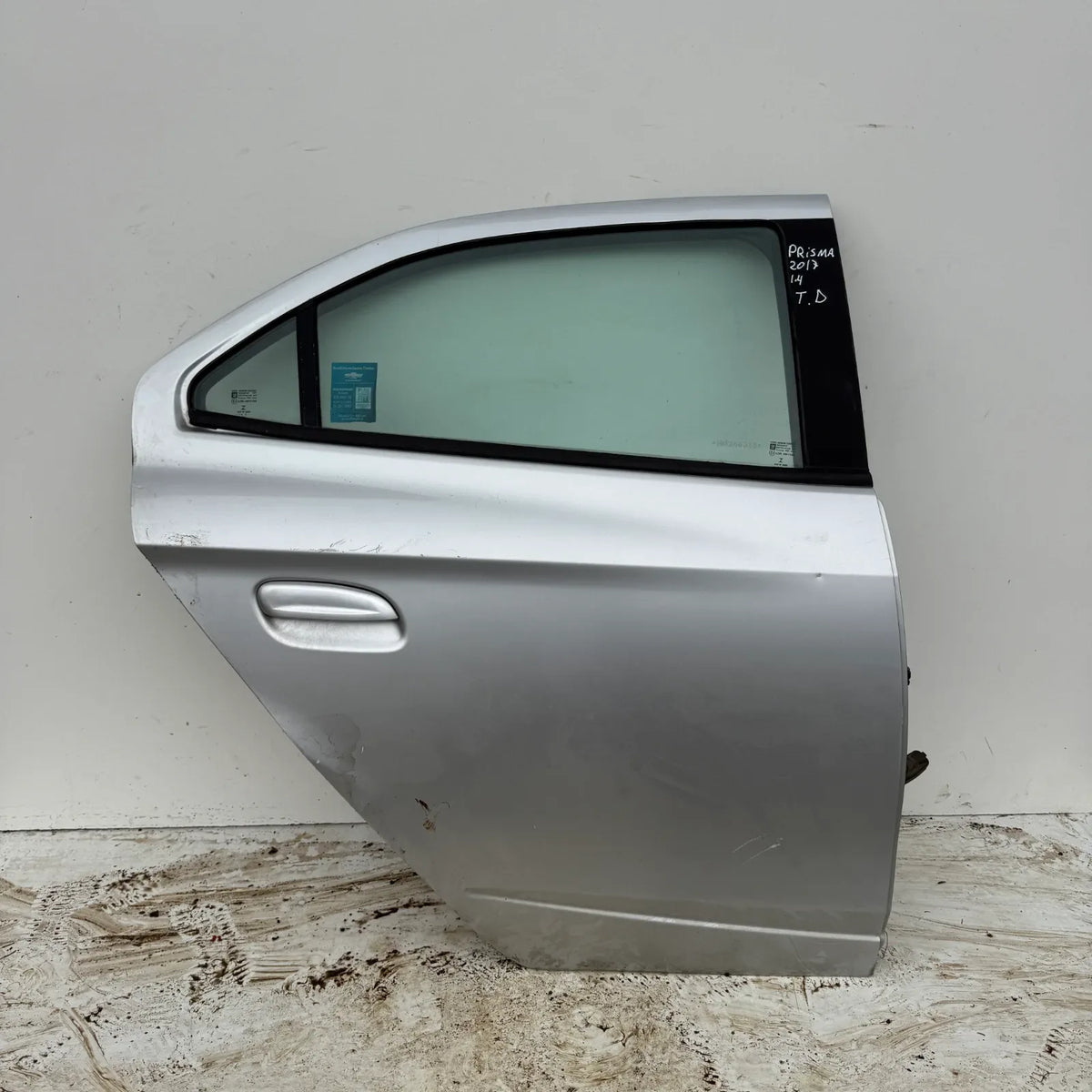 Puerta lata TRASERA DERECHA Chevrolet PRISMA 2017 - 1.4 4x2 Bencina Mecánico