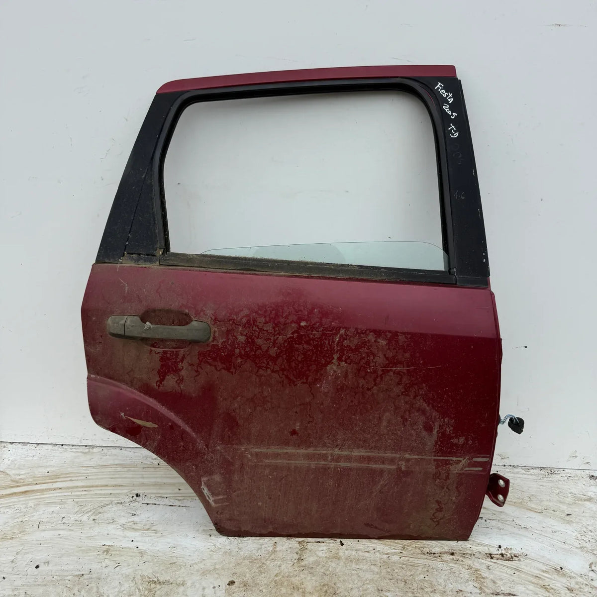 Puerta lata TRASERA DERECHA Ford Fiesta 2005 - 4x2 Bencina Mecánico
