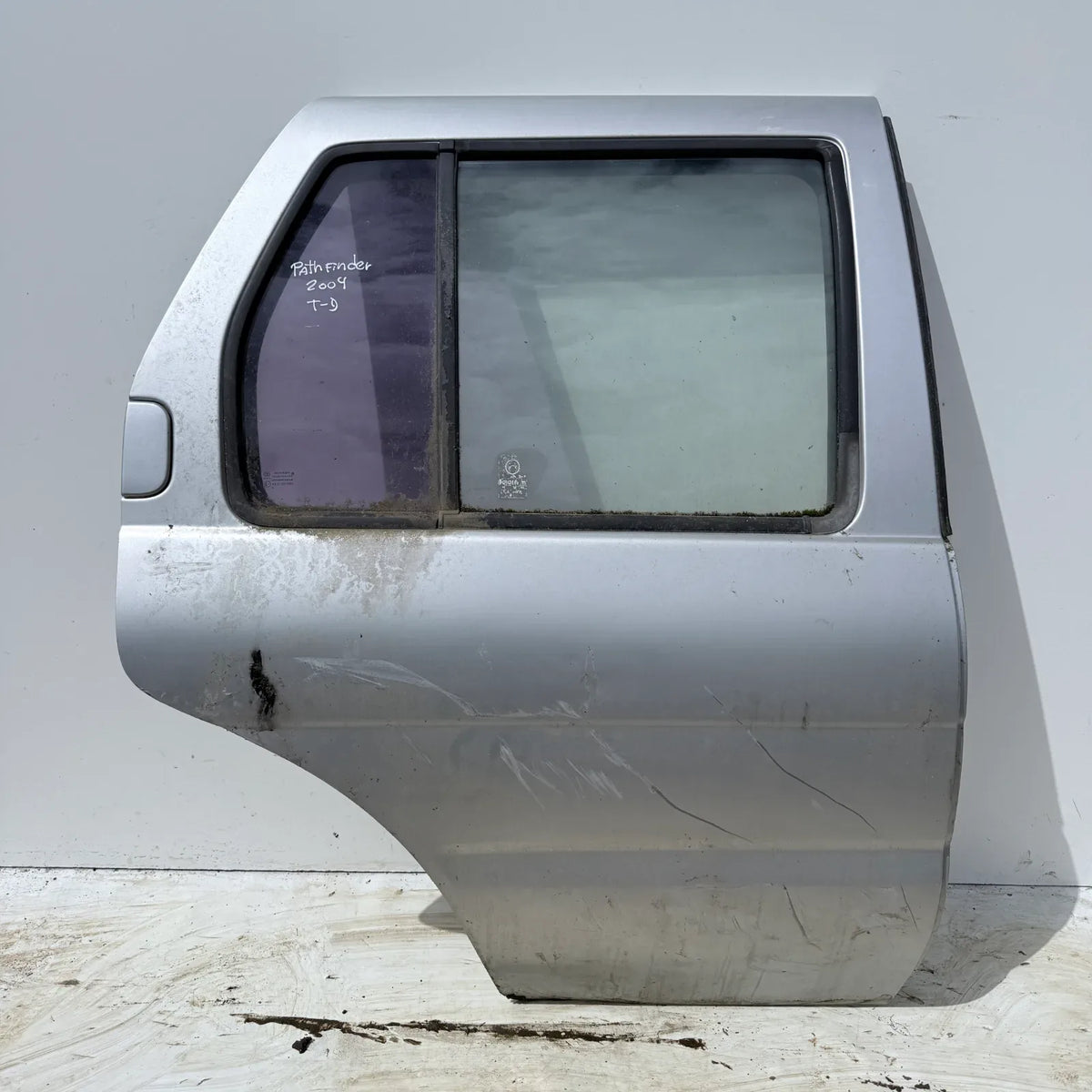 Puerta lata TRASERA DERECHA Nissan Pathfinder 2004 - 4x2 Bencina Mecánico