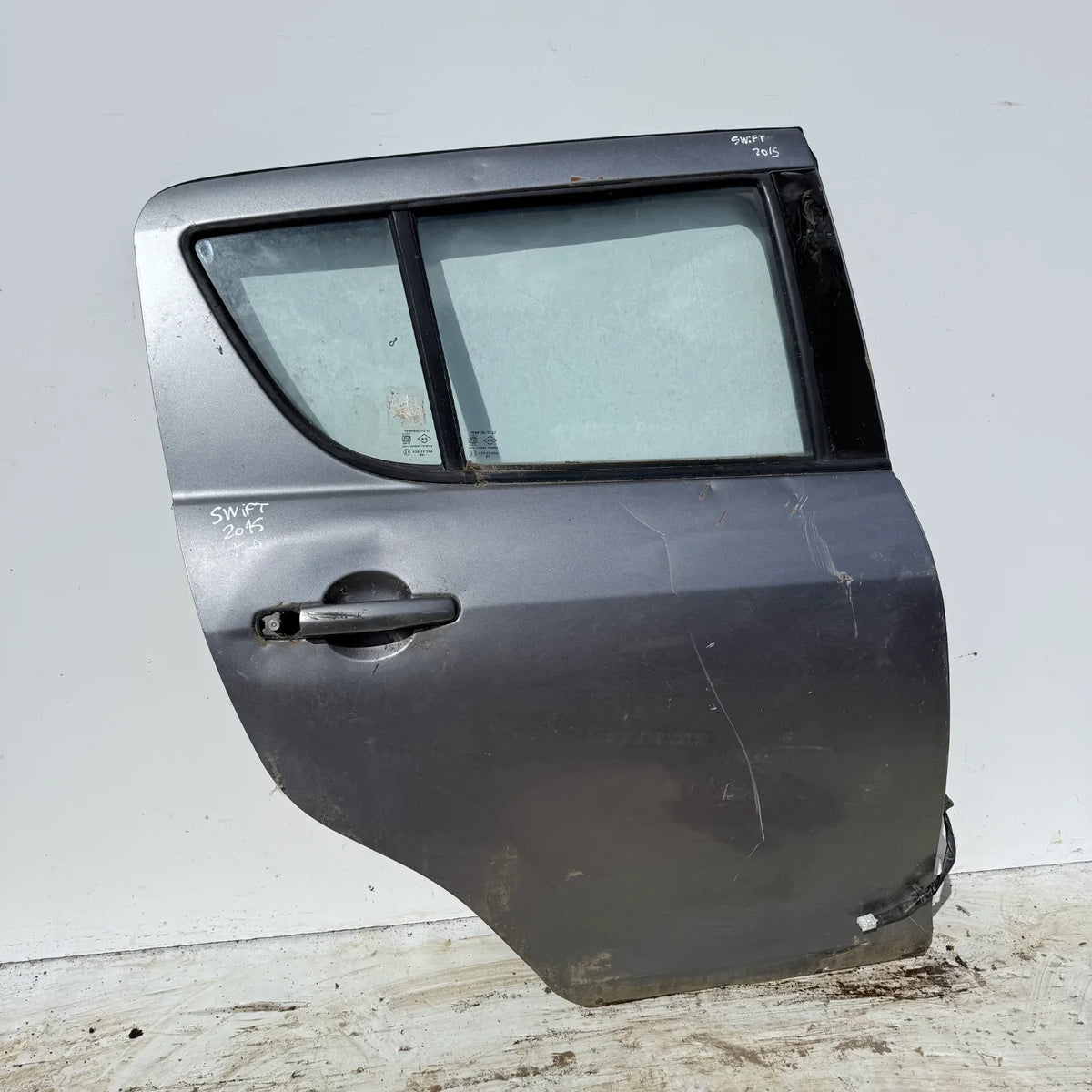 Puerta lata TRASERA DERECHA Suzuki Swift 2015 - 4x2 Bencina Mecánico