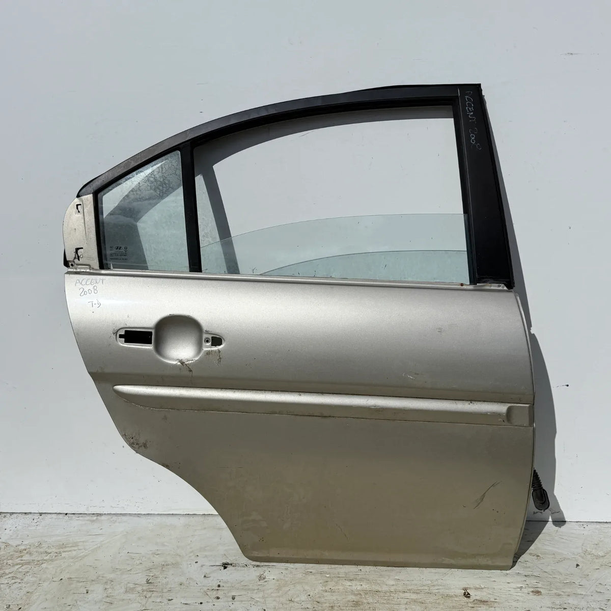 Puerta lata TRASERA DERECHA Hyundai Accent 2008 - 4x2 Bencina Mecánico