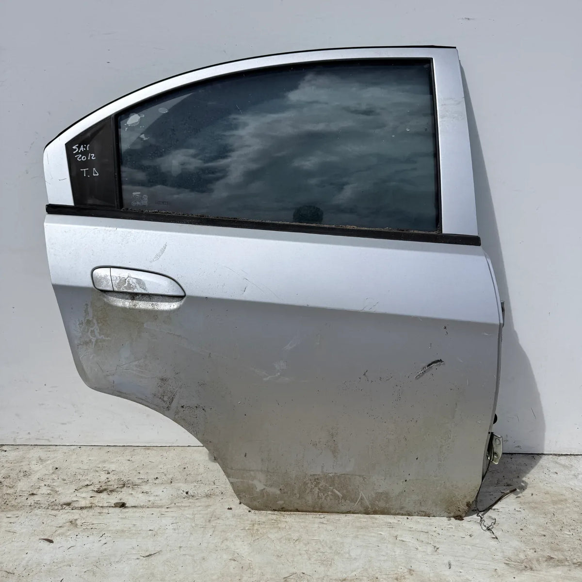 Puerta lata TRASERA DERECHA Chevrolet sail 2012 - 4x2 Bencina Mecánico