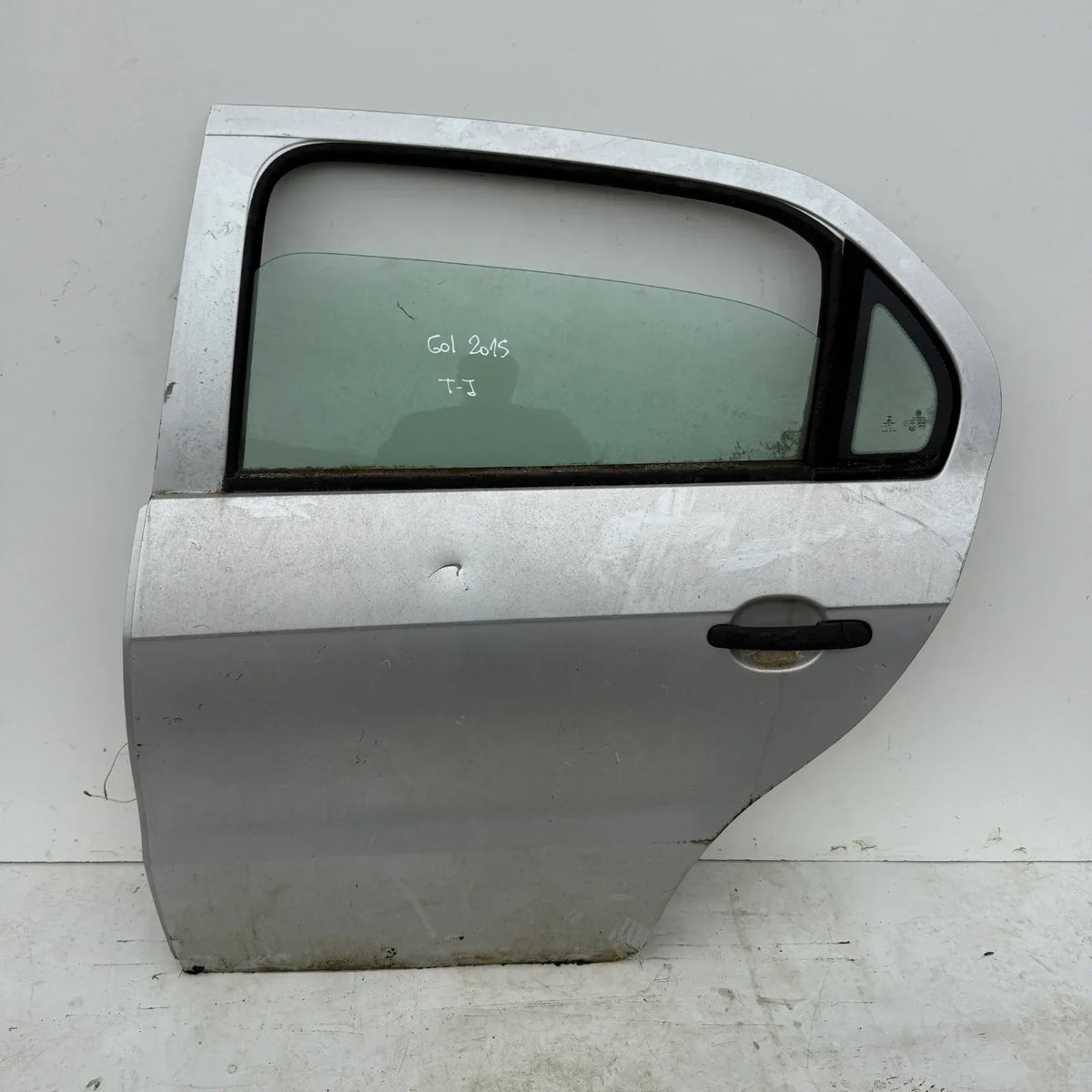 Puerta lata TRASERA IZQUIERDA Volkswagen Gol 2015 - 4x2 Bencina Mecánico