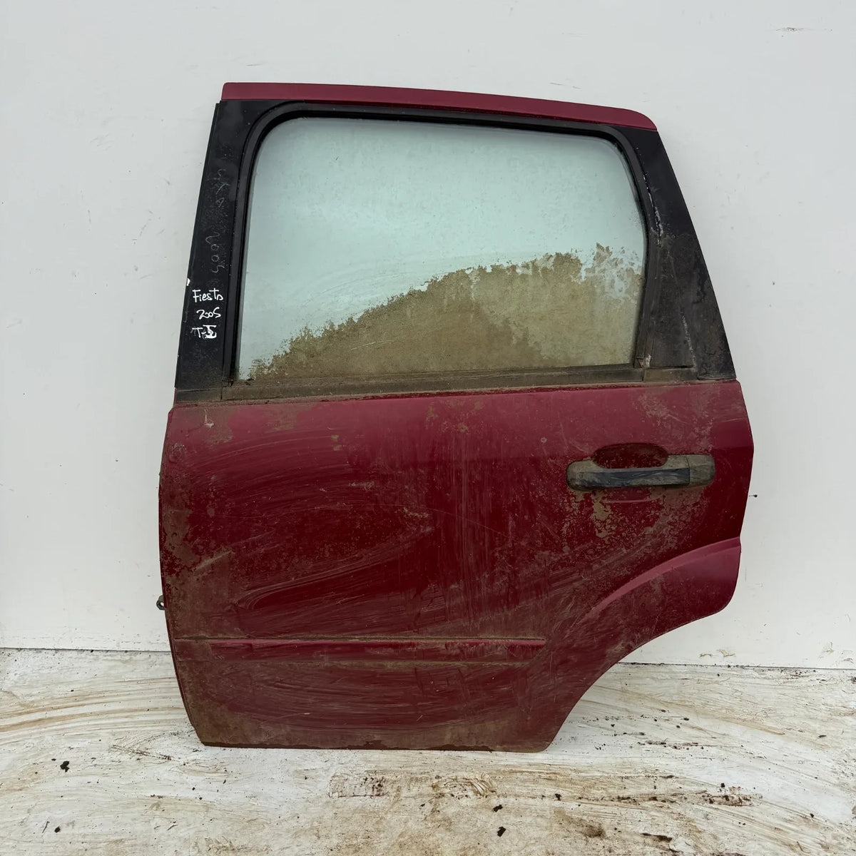 Puerta lata TRASERA IZQUIERDA Ford Fiesta 2005 - 4x2 Bencina Mecánico