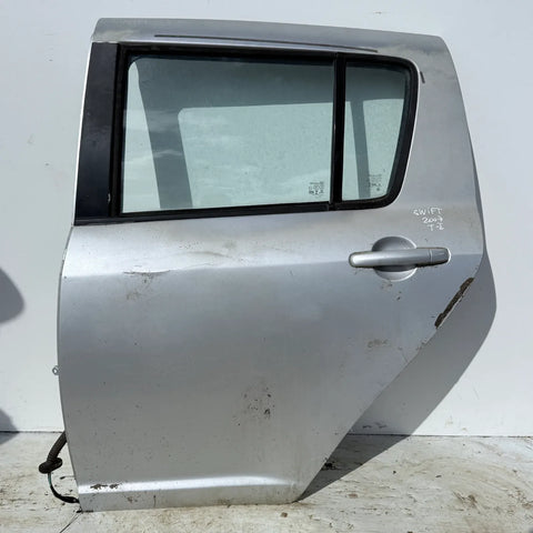 Puerta lata TRASERA IZQUIERDA Suzuki Swift 2007 - 4x2 Bencina Mecánico
