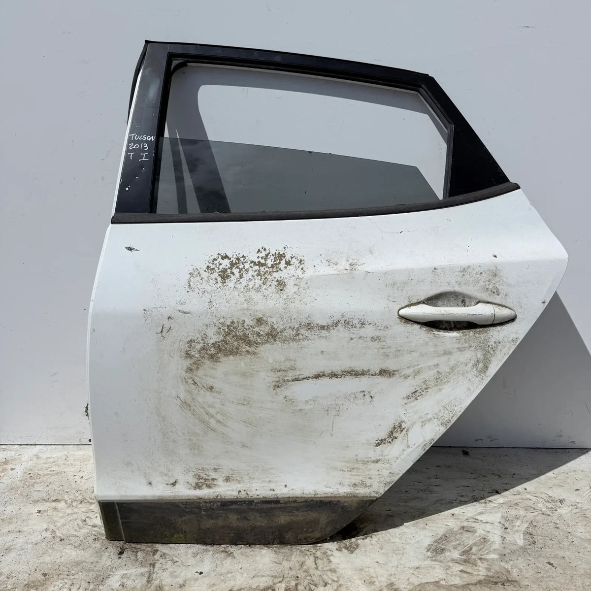 Puerta lata TRASERA IZQUIERDA Hyundai Tucson 2013 - 4x2 Bencina Mecánico