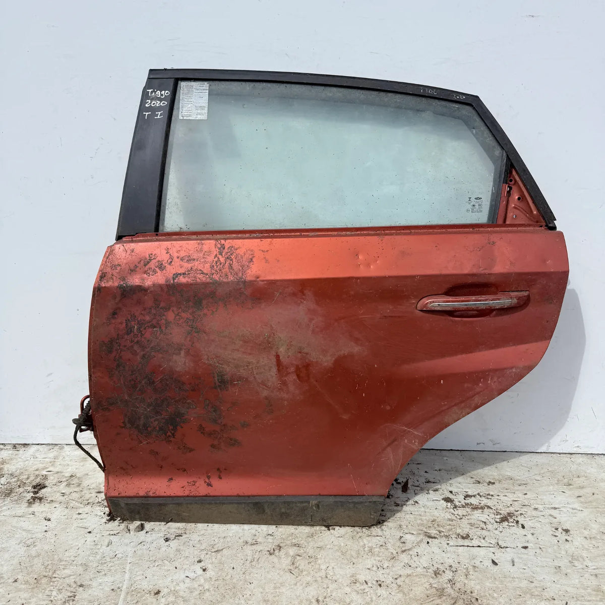 Puerta lata TRASERA IZQUIERDA Chery Tiggo 2020 - 4x2 Bencina Mecánico