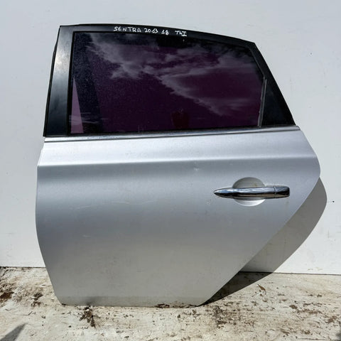 Puerta lata TRASERA IZQUIERDA Nissan SENTRA 2013 - 4x2 Bencina Mecánico