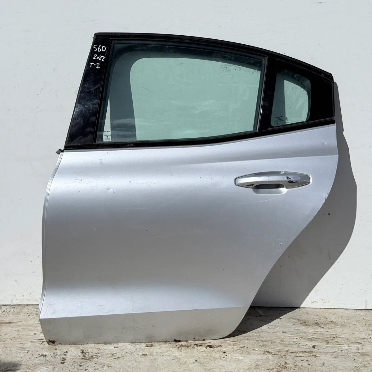 Puerta lata TRASERA IZQUIERDA Volvo S60 2022 - 4x2 Bencina Mecánico