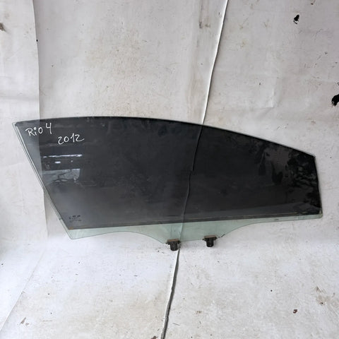 Vidrio puerta DEL-DER Kia Rio 4 2012 - 1.4 4x2 Bencina Mecánico