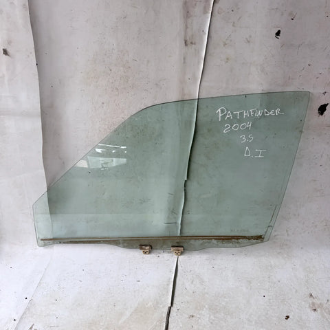 Vidrio puerta DEL-IZQ Nissan Pathfinder 2004 - 3.0 4x2 Bencina Mecánico