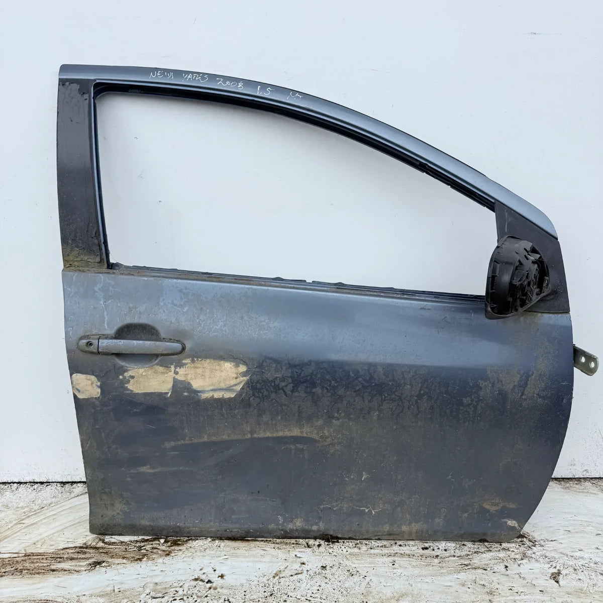 Puerta lata DELANTERA DERECHA Toyota New Yaris 2008 - 1.5 4x2 Bencina Mecánico