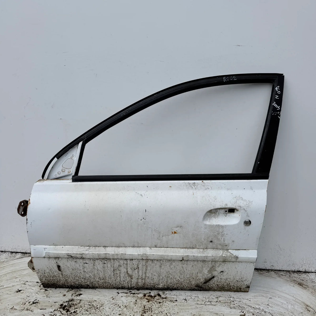 Puerta lata DELANTERA IZQUIERDA Kia Rio 2 2003 - 4x2 Bencina Mecánico